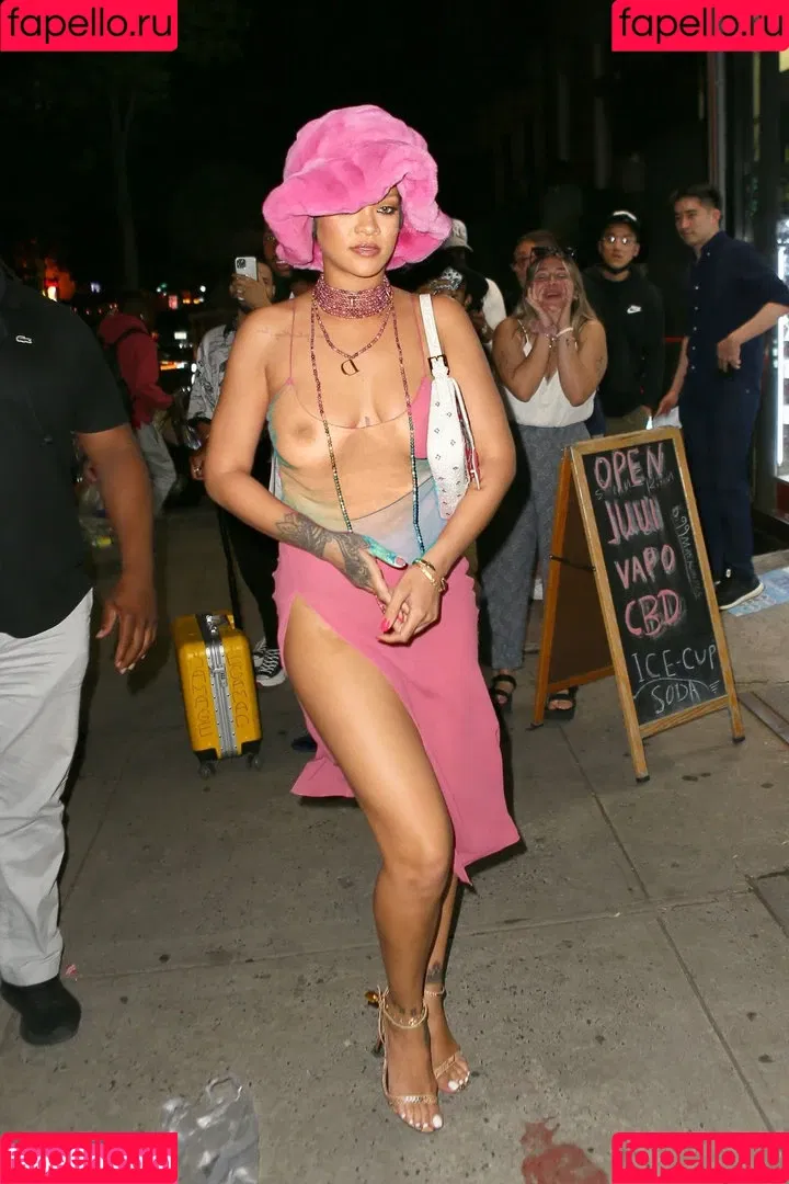 Rihanna / badgalriri Onlyfans Photo Gallery 