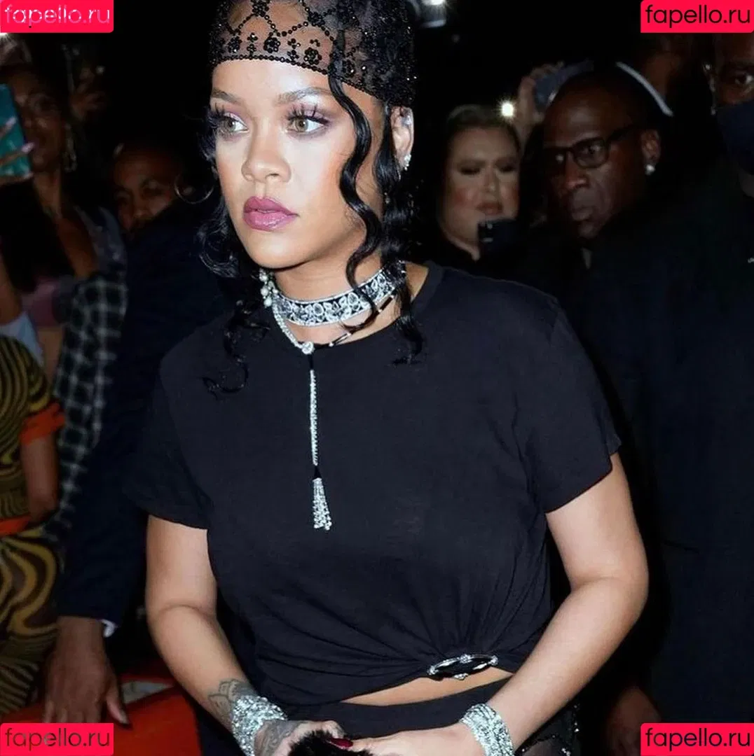 Rihanna / badgalriri Onlyfans Photo Gallery 