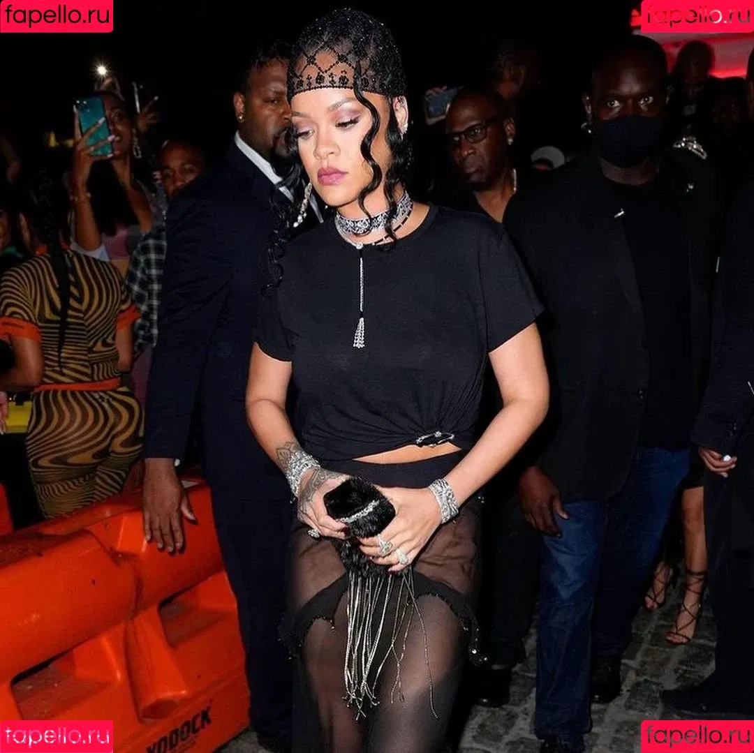 Rihanna / badgalriri Onlyfans Photo Gallery 