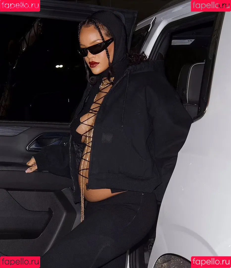 Rihanna / badgalriri Onlyfans Photo Gallery 