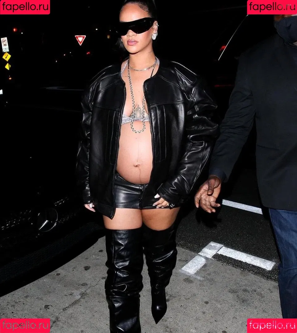 Rihanna / badgalriri Onlyfans Photo Gallery 