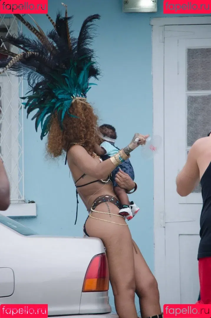 Rihanna / badgalriri Onlyfans Photo Gallery 