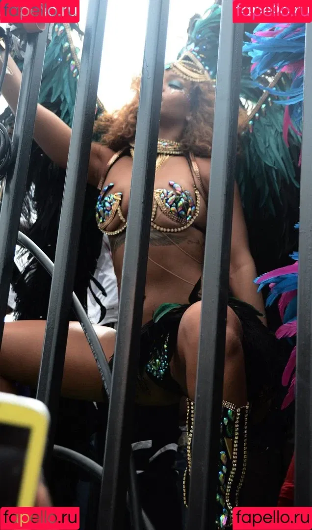 Rihanna / badgalriri Onlyfans Photo Gallery 