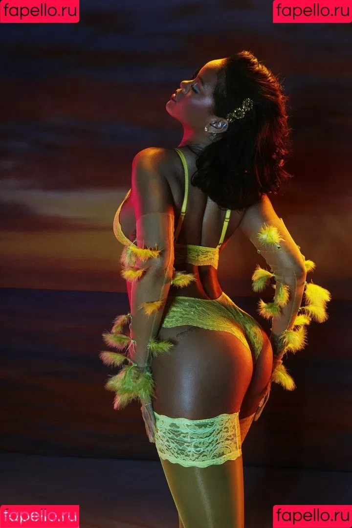 Rihanna / badgalriri Onlyfans Photo Gallery 