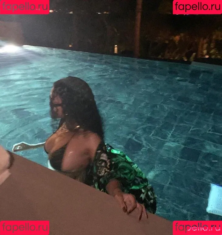 Rihanna / badgalriri Onlyfans Photo Gallery 