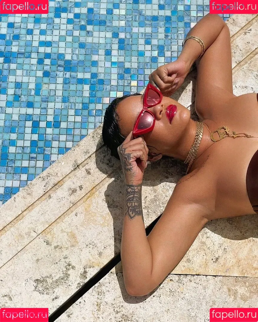 Rihanna / badgalriri Onlyfans Photo Gallery 