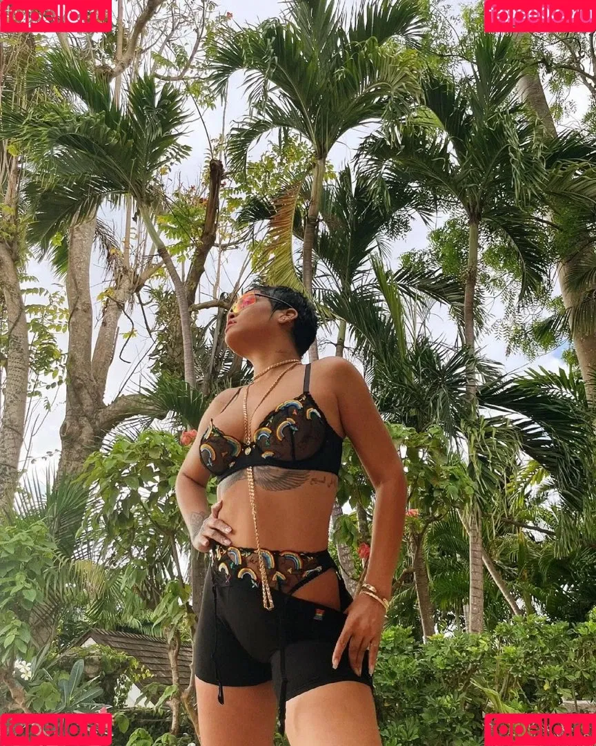 Rihanna / badgalriri Onlyfans Photo Gallery 