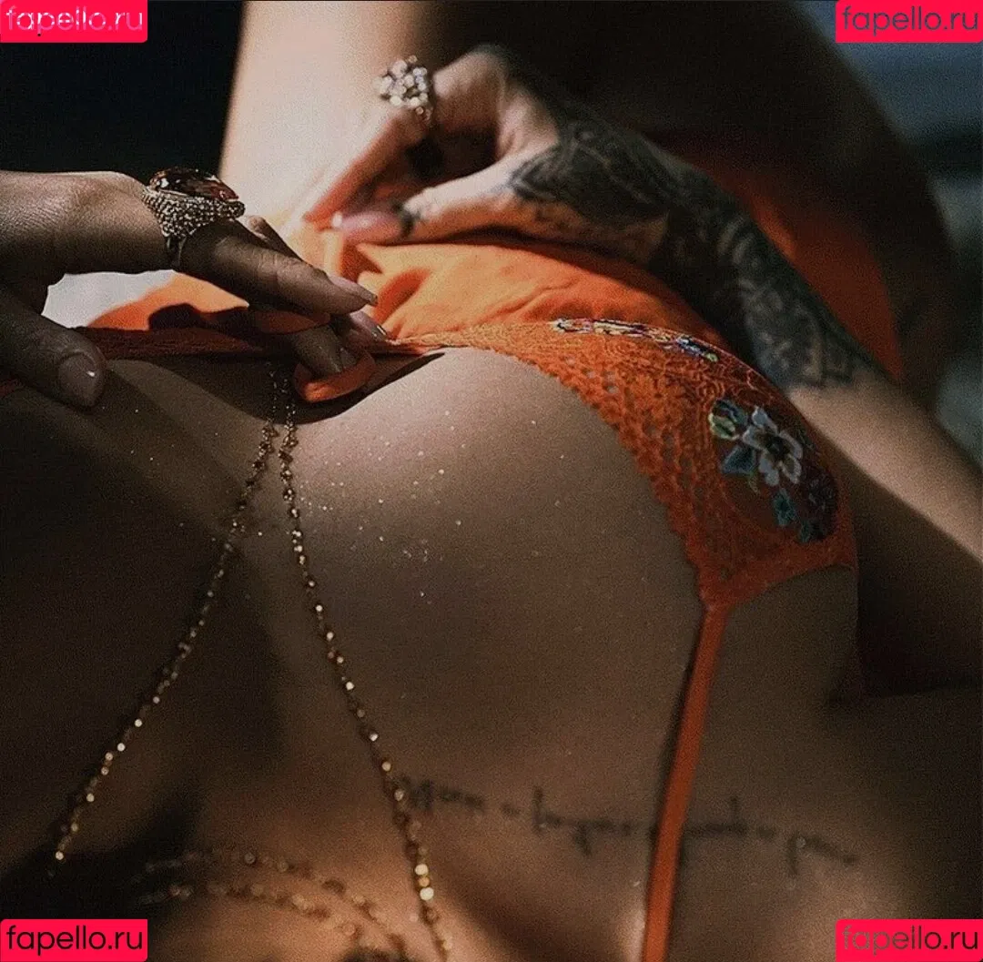 Rihanna / badgalriri Onlyfans Photo Gallery 