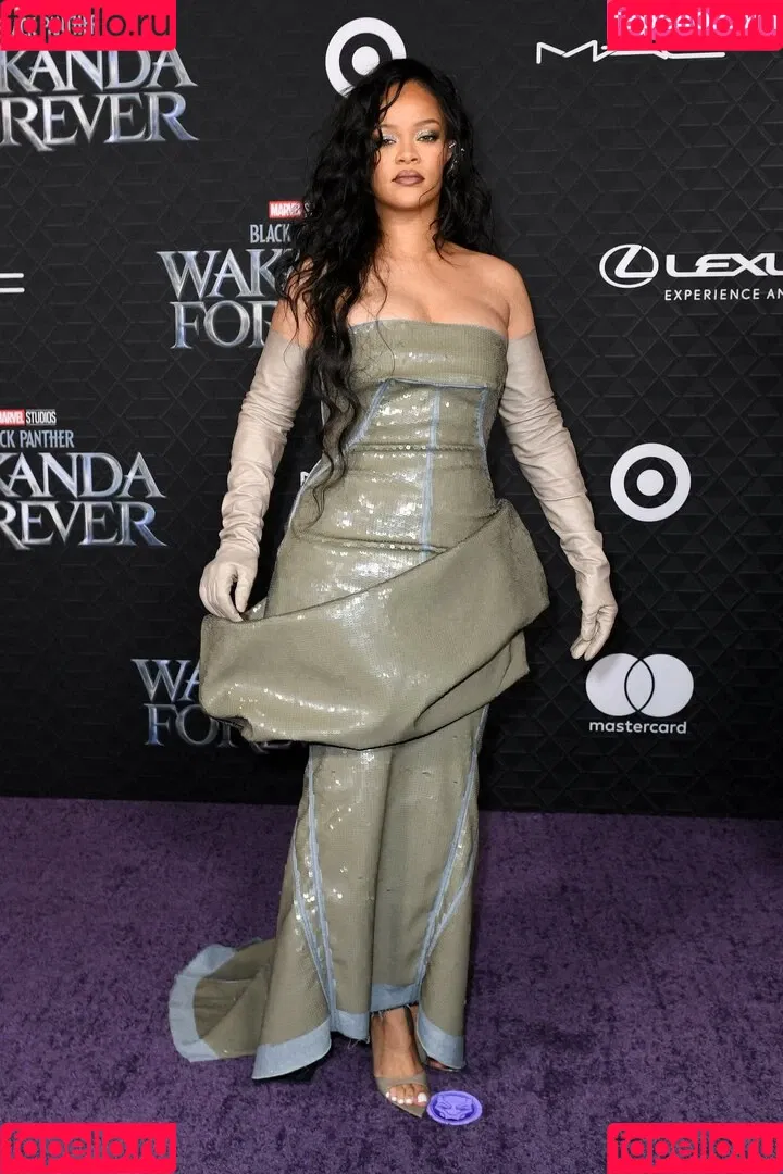Rihanna / badgalriri Onlyfans Photo Gallery 