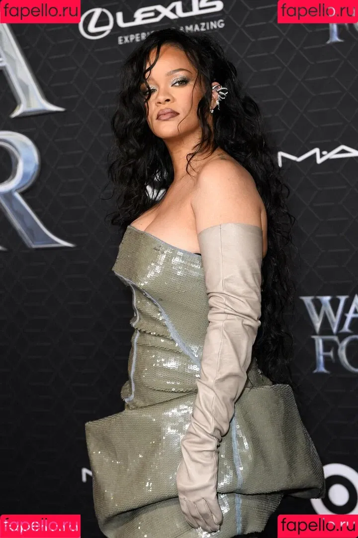 Rihanna / badgalriri Onlyfans Photo Gallery 