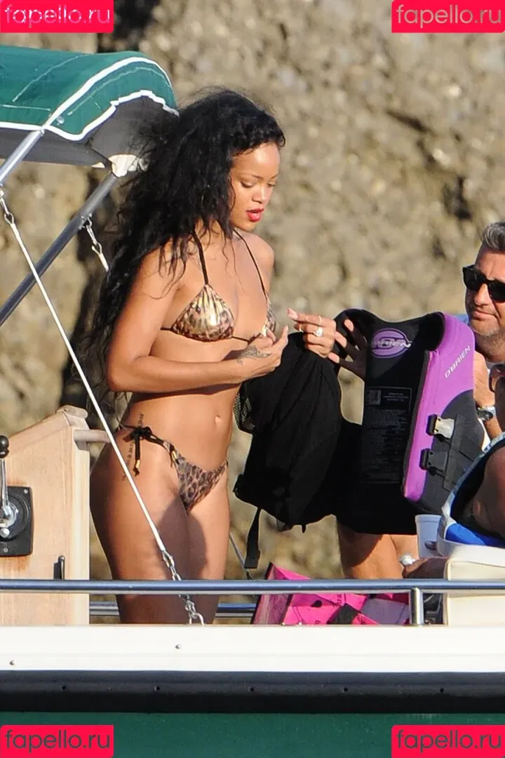Rihanna / badgalriri Onlyfans Photo Gallery 