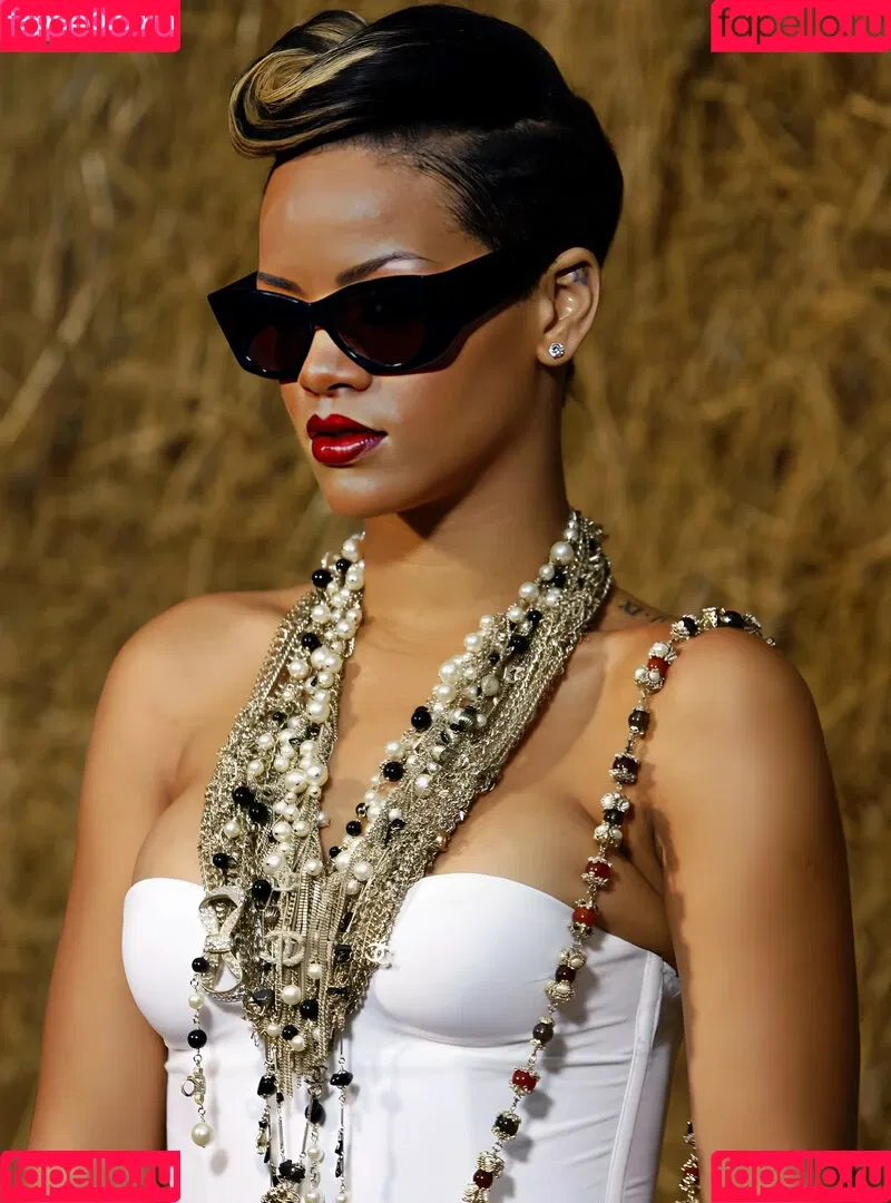 Rihanna / badgalriri Onlyfans Photo Gallery 