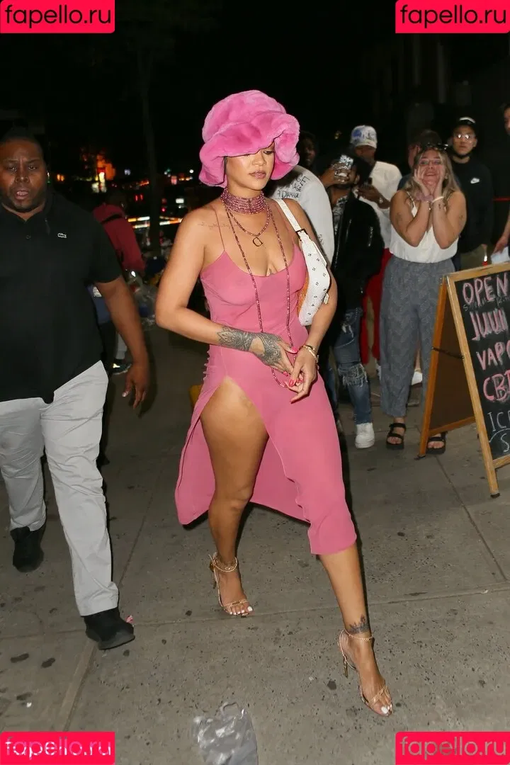 Rihanna / badgalriri Onlyfans Photo Gallery 