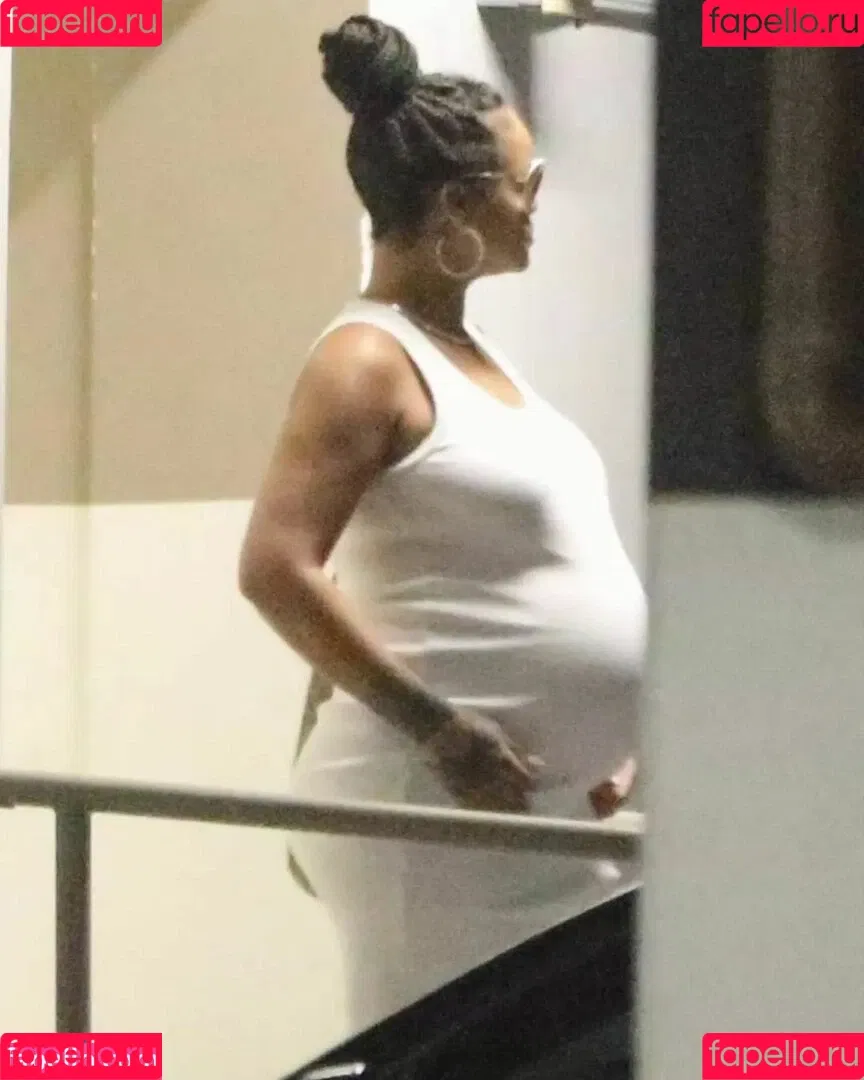 Rihanna / badgalriri Onlyfans Photo Gallery 