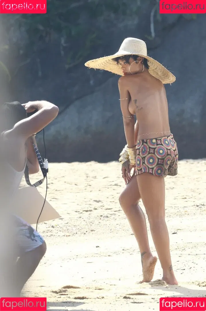 Rihanna / badgalriri Onlyfans Photo Gallery 