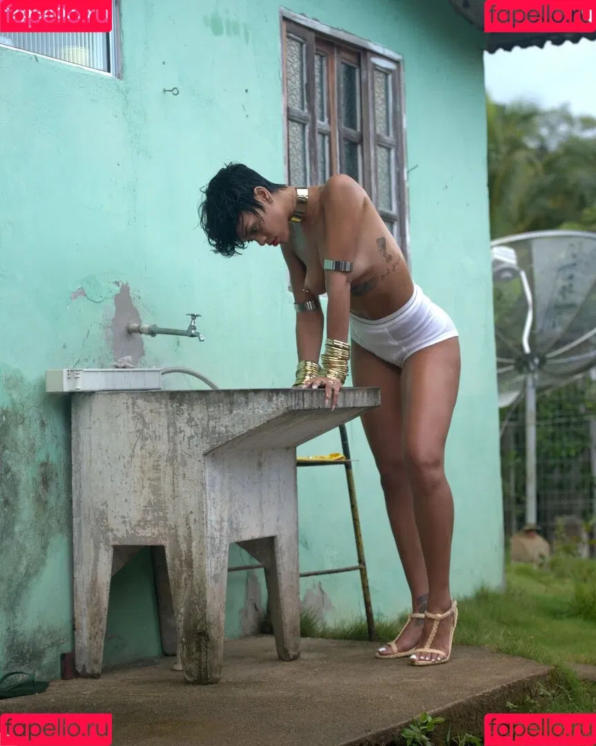 Rihanna / badgalriri Onlyfans Photo Gallery 
