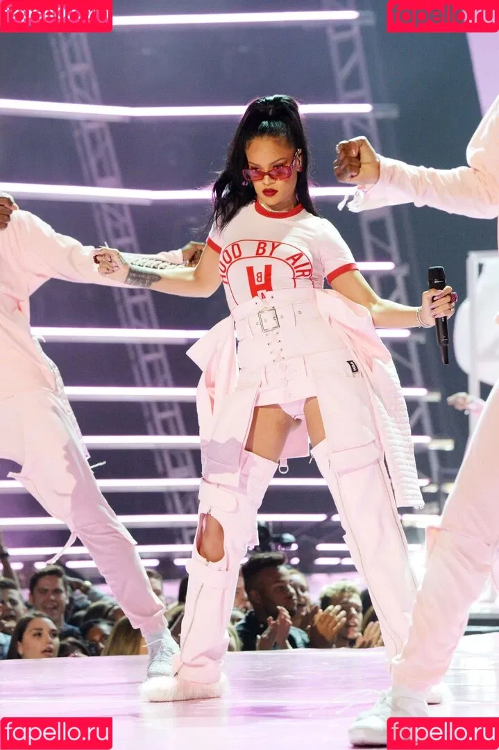 Rihanna / badgalriri Onlyfans Photo Gallery 