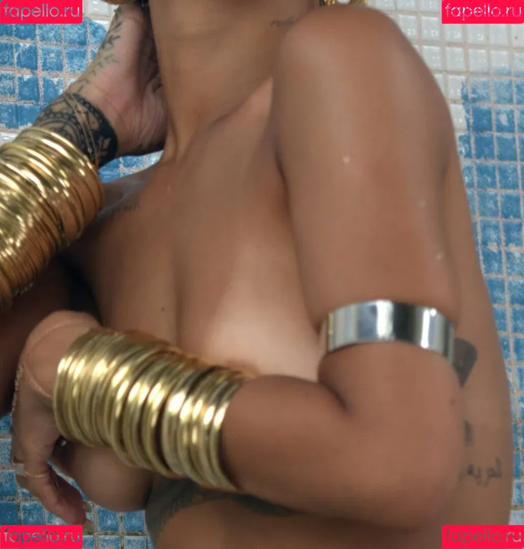 Rihanna / badgalriri Onlyfans Photo Gallery 