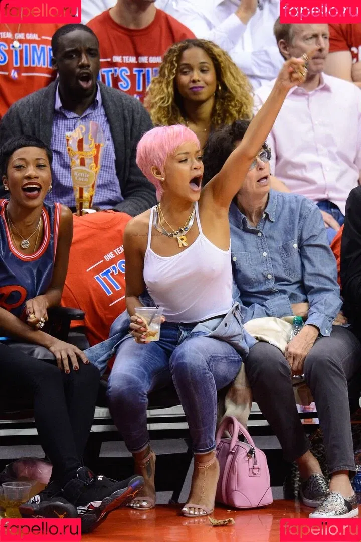 Rihanna / badgalriri Onlyfans Photo Gallery 