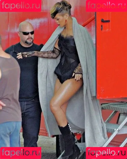 Rihanna / badgalriri Onlyfans Photo Gallery 