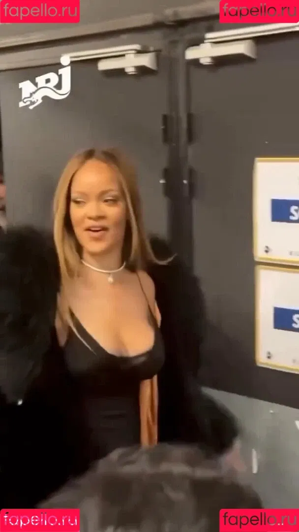 Rihanna / badgalriri Onlyfans Photo Gallery 