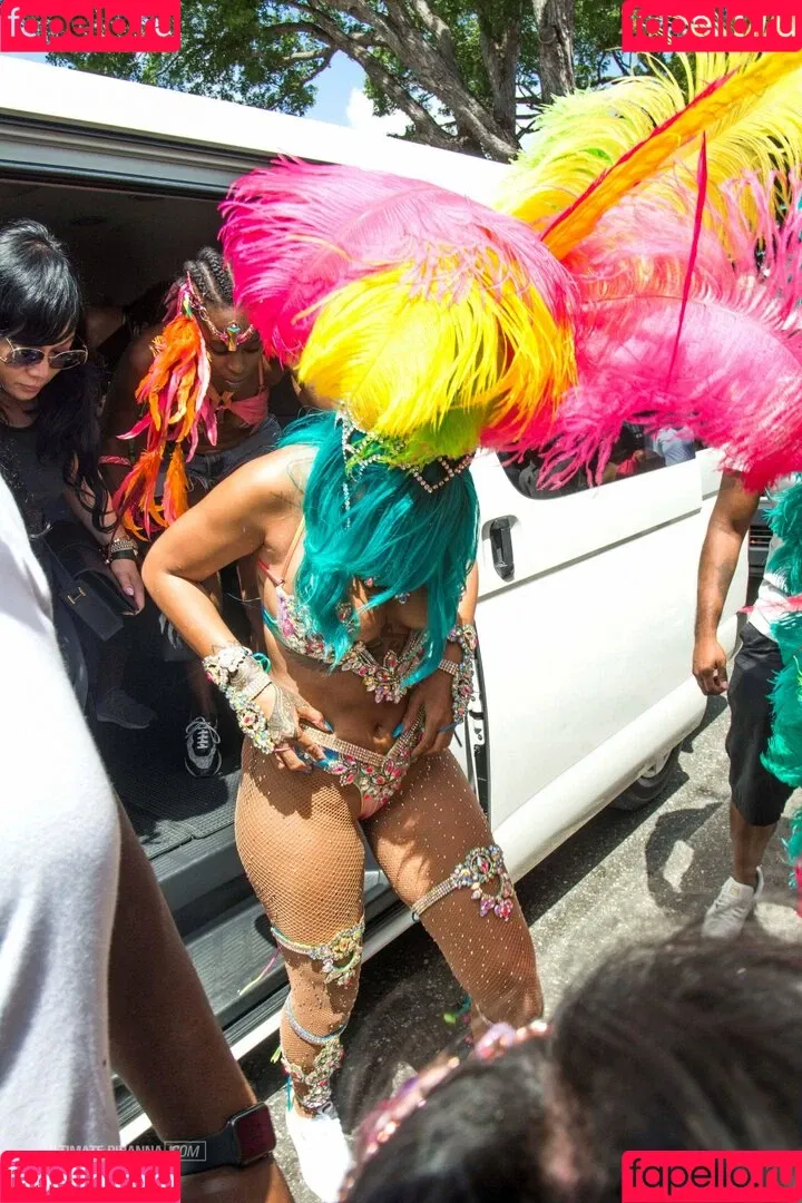 Rihanna / badgalriri Onlyfans Photo Gallery 