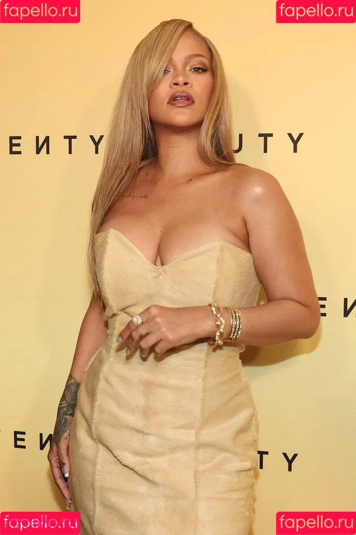 Rihanna / badgalriri Onlyfans Photo Gallery 