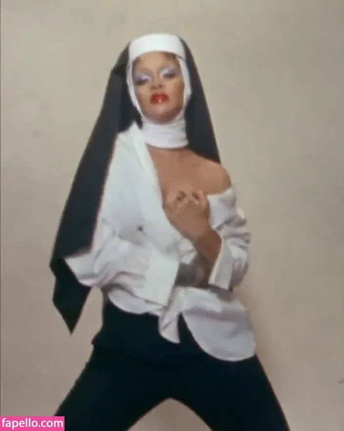 Rihanna / badgalriri Onlyfans Photo Gallery 