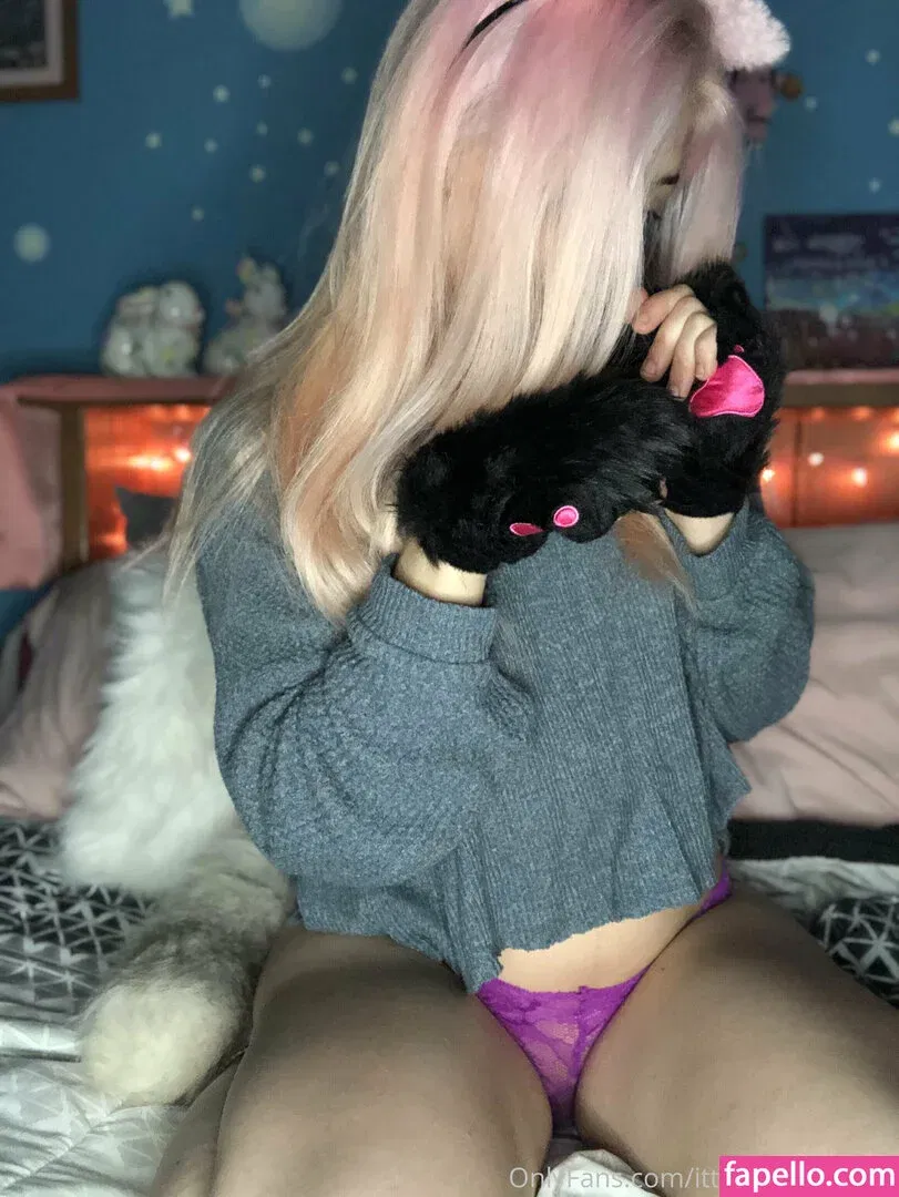 itty_bitty_baddie / ittybittybaddie Onlyfans Photo Gallery 