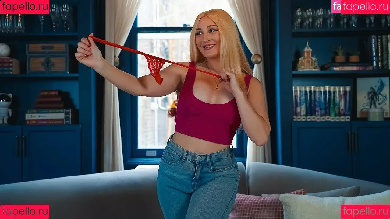 Holly Wolf / HollytWolf / hollywolf / veronicafettx / wolfofthewild Onlyfans Photo Gallery 