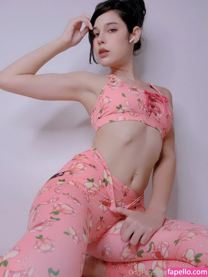 Jean Wanwan / jeanwanwan Onlyfans Photo Gallery 