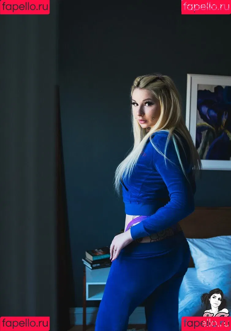 Sky Graves / WalkingWoounded / WooundedWaifu / walkingwoundedoh Onlyfans Photo Gallery 