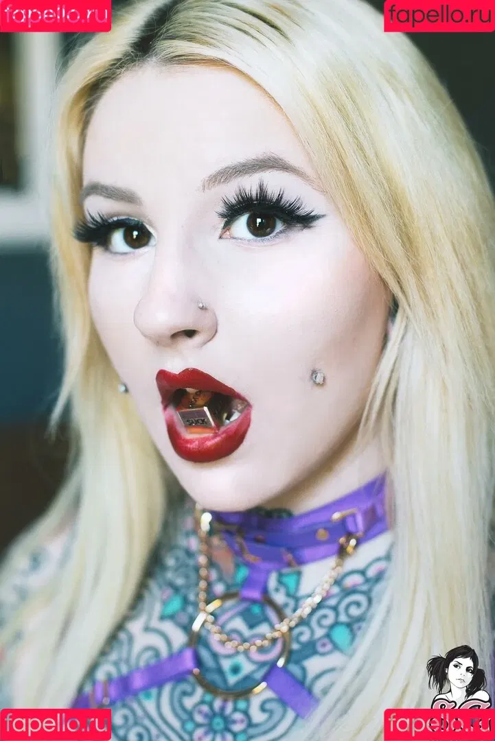 Sky Graves / WalkingWoounded / WooundedWaifu / walkingwoundedoh Onlyfans Photo Gallery 