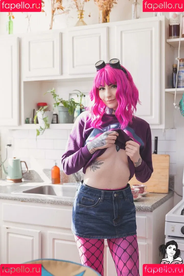 Sky Graves / WalkingWoounded / WooundedWaifu / walkingwoundedoh Onlyfans Photo Gallery 