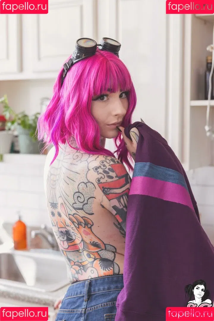 Sky Graves / WalkingWoounded / WooundedWaifu / walkingwoundedoh Onlyfans Photo Gallery 