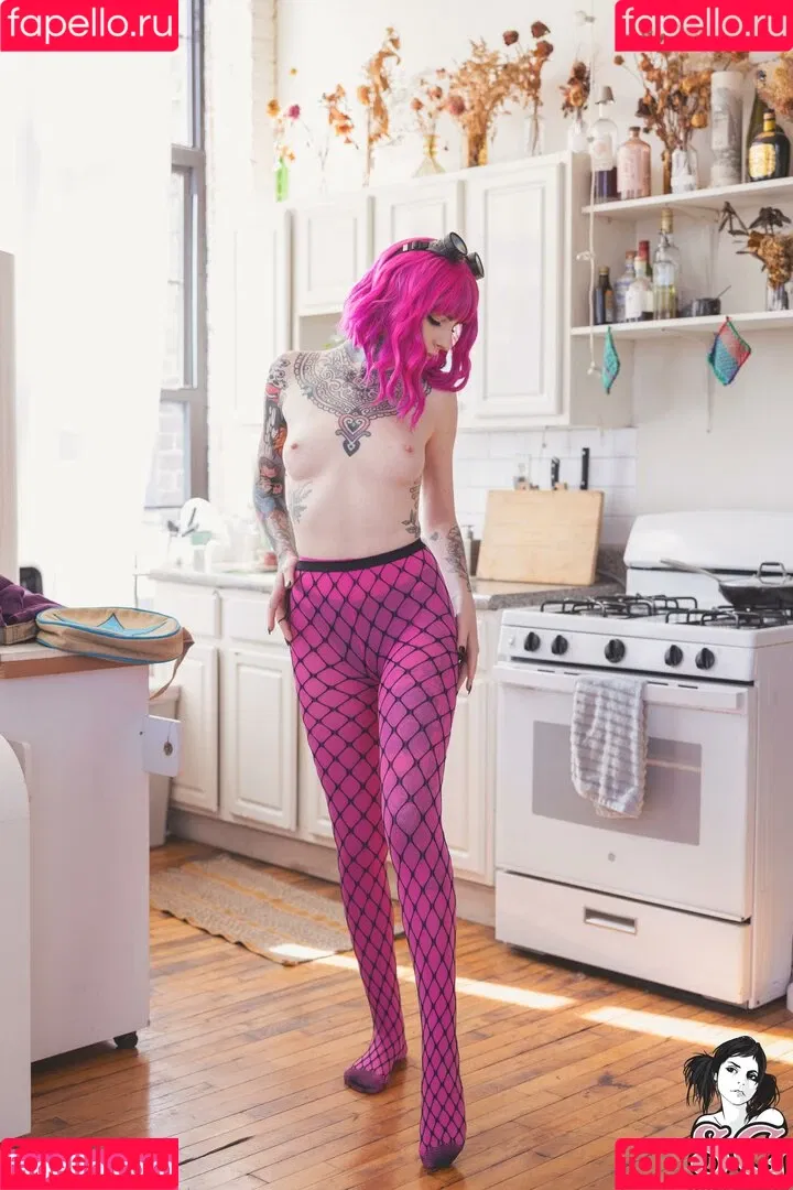Sky Graves / WalkingWoounded / WooundedWaifu / walkingwoundedoh Onlyfans Photo Gallery 
