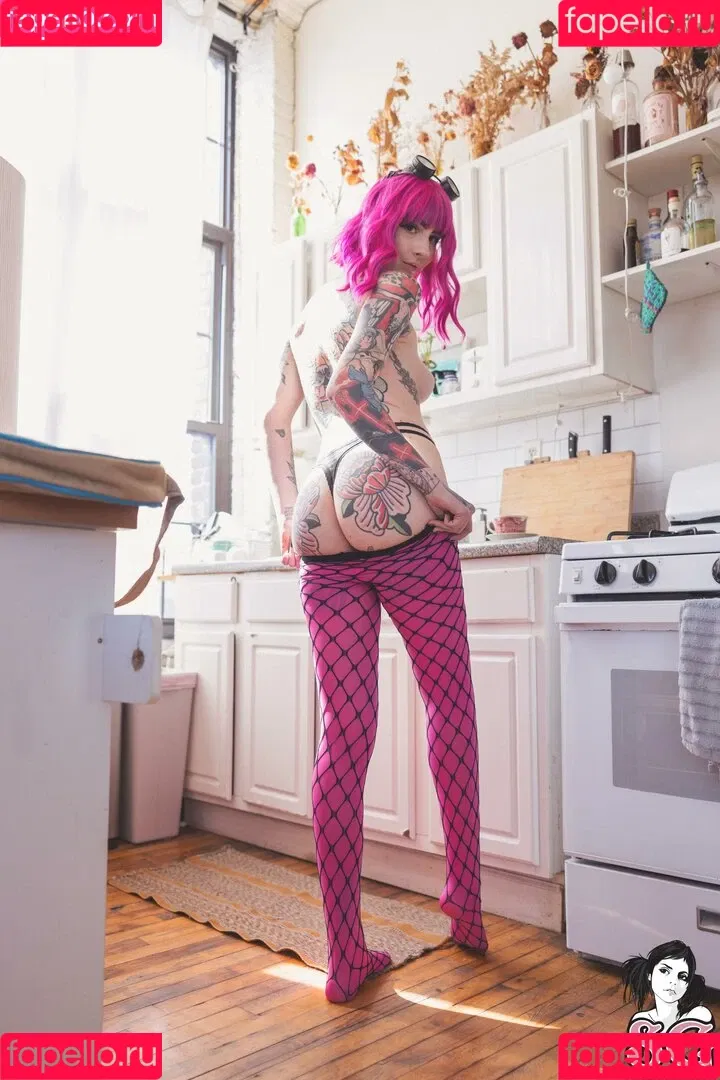 Sky Graves / WalkingWoounded / WooundedWaifu / walkingwoundedoh Onlyfans Photo Gallery 