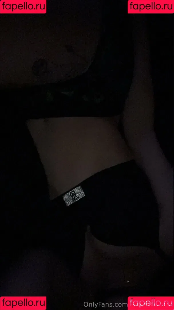 kissingrazors Onlyfans Photo Gallery 