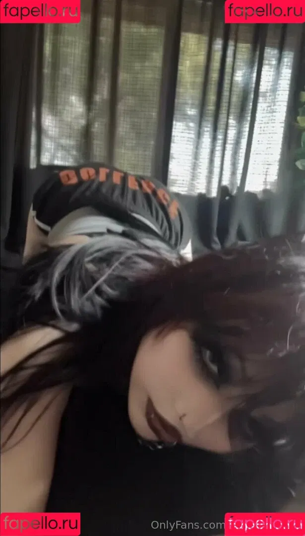 kissingrazors Onlyfans Photo Gallery 