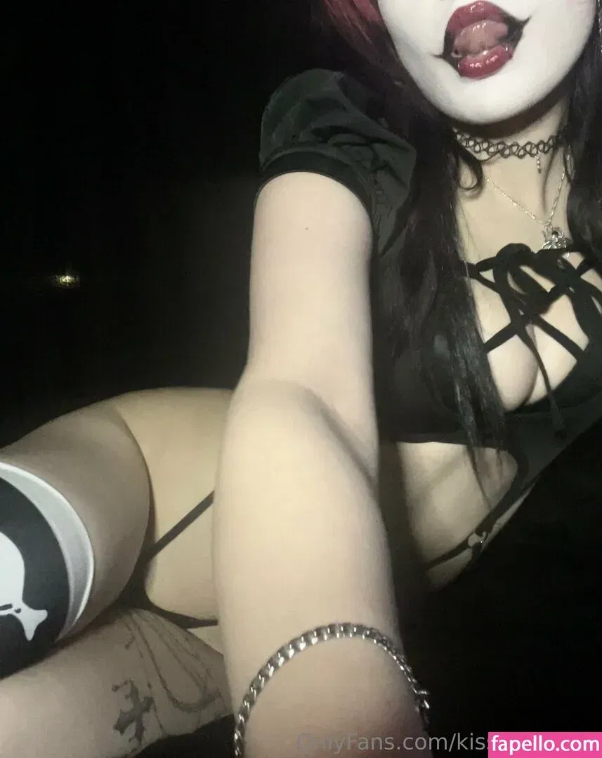 kissingrazors Onlyfans Photo Gallery 