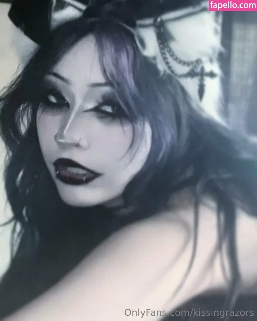 kissingrazors Onlyfans Photo Gallery 