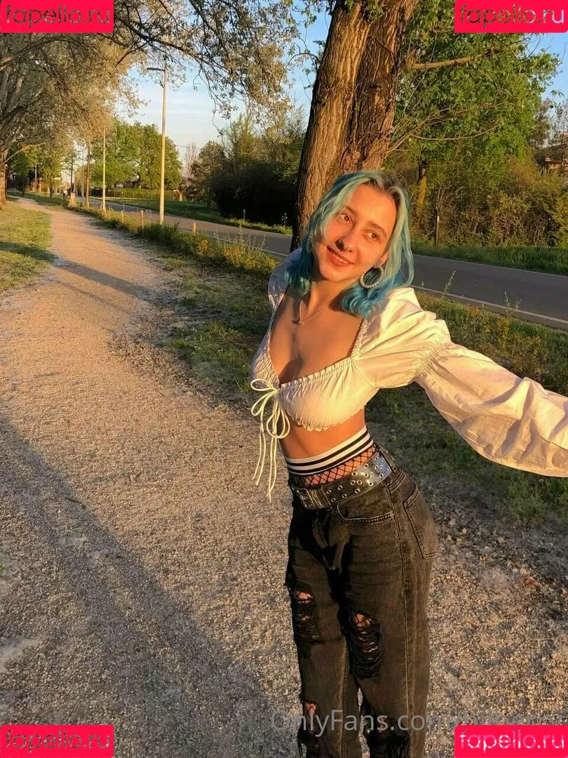 Puzzled_Win631 / https: / liloo-moon / liloo_moon / lilu_moon_live Onlyfans Photo Gallery 