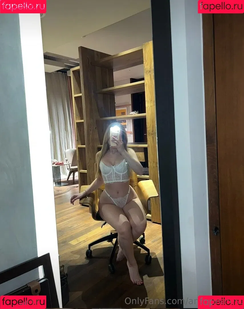 angelinarest / angiirest Onlyfans Photo Gallery 
