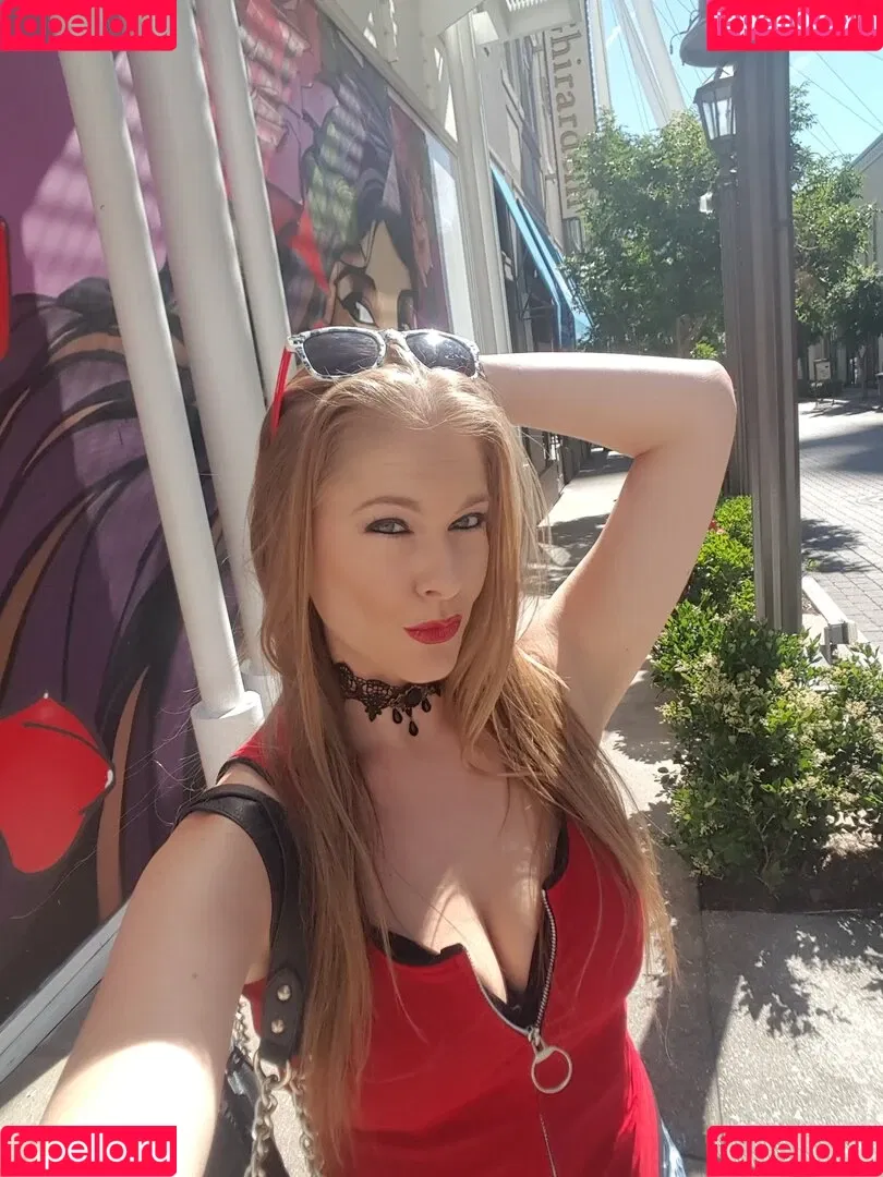 LasVegasHotwife / lasvegashotwife69 Onlyfans Photo Gallery 