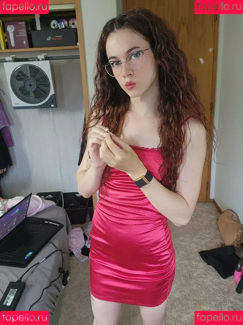 ImplyingDonut / LittleMapleBerry / littlemapleb Onlyfans Photo Gallery 