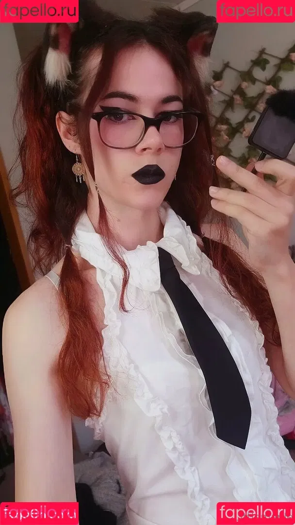 ImplyingDonut / LittleMapleBerry / littlemapleb Onlyfans Photo Gallery 