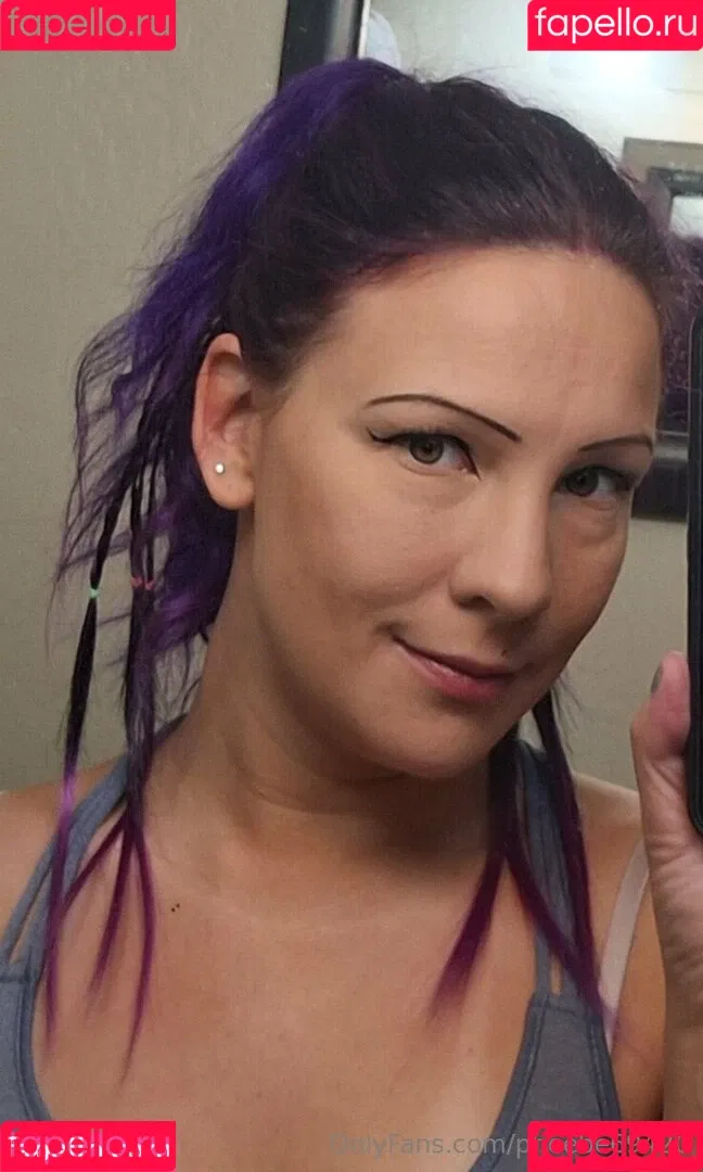 phoebe420_ / phoebe69420 Onlyfans Photo Gallery 