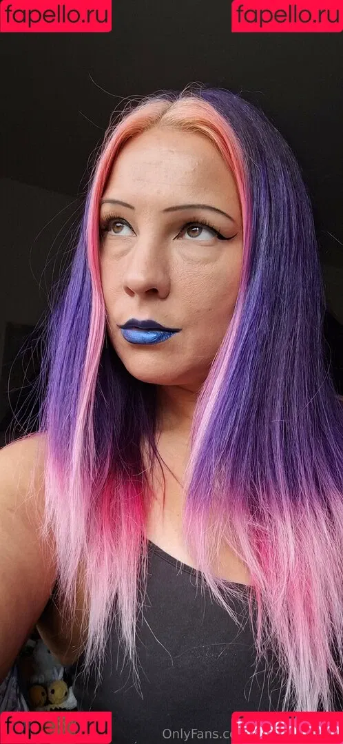 phoebe420_ / phoebe69420 Onlyfans Photo Gallery 