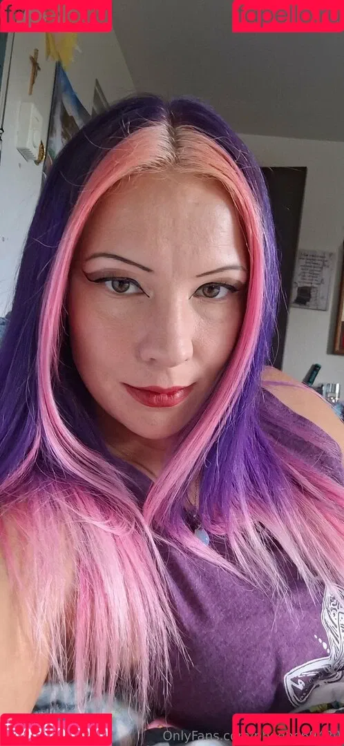 phoebe420_ / phoebe69420 Onlyfans Photo Gallery 