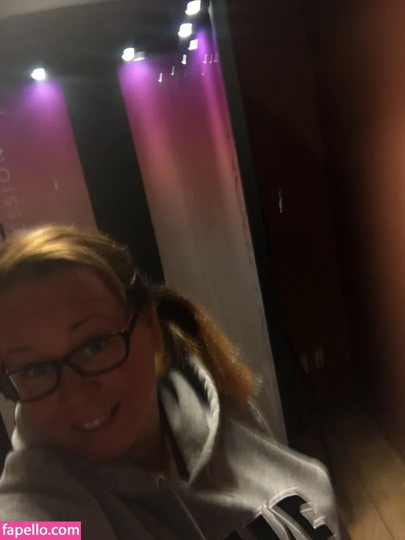 phoebe420_ / phoebe69420 Onlyfans Photo Gallery 